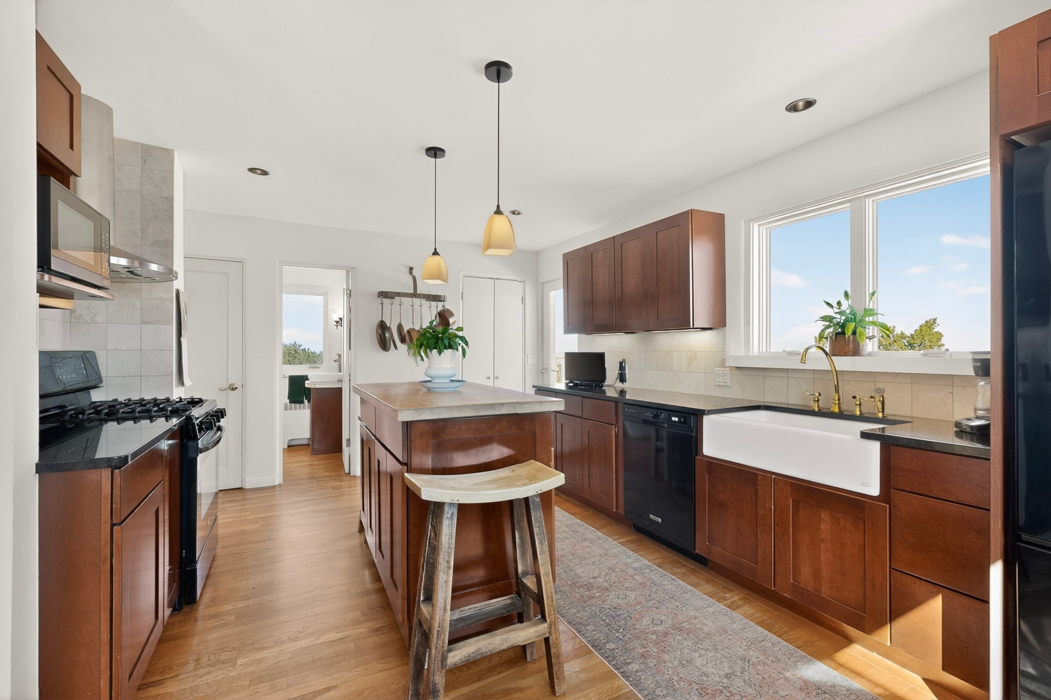 1064 Bishops Lodge Road Santa Fe, NM 87501 - Photo 16 of 40