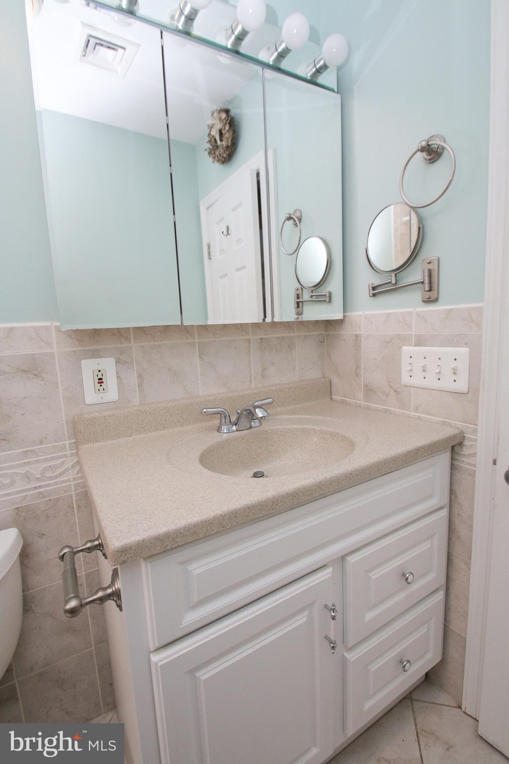 1229 Gerritt Street Philadelphia, PA 19147 - Photo 14 of 24 Gallery Image 14