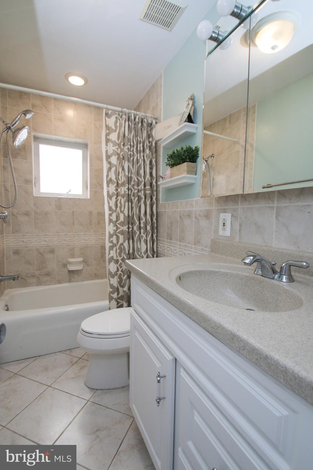 1229 Gerritt Street Philadelphia, PA 19147 - Photo 16 of 24 Gallery Image 16
