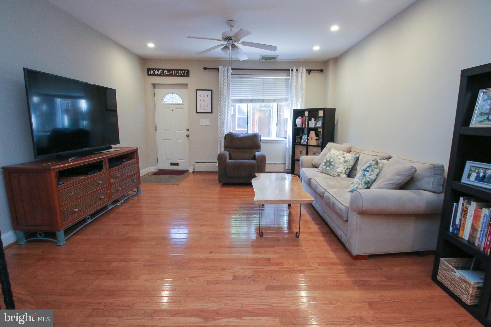 1229 Gerritt Street Philadelphia, PA 19147 - Photo 3 of 24 Gallery Image 3