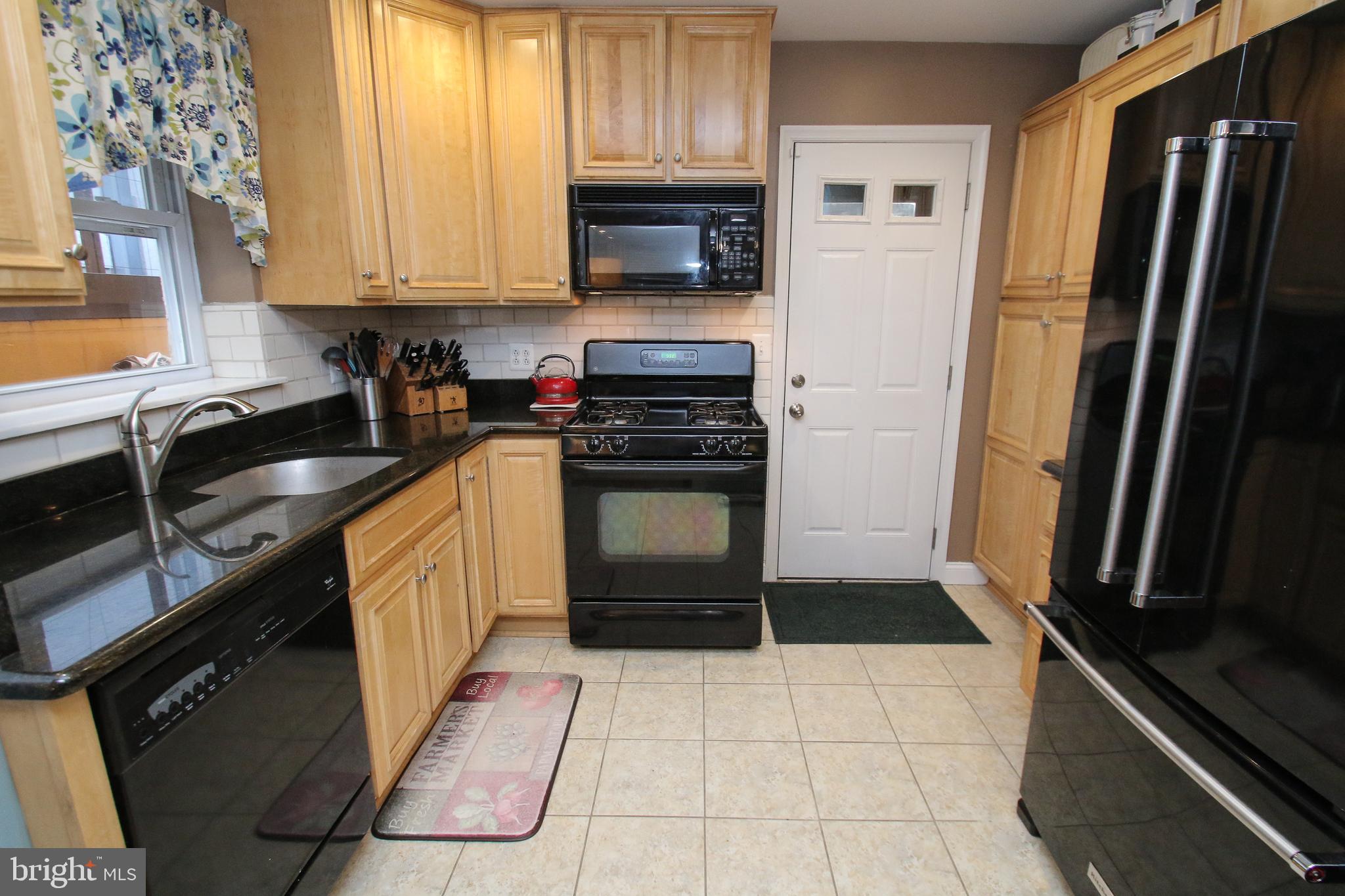 1229 Gerritt Street Philadelphia, PA 19147 - Photo 6 of 24 Gallery Image 6