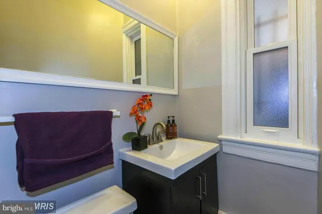 $2,100 | 1705 P Street Northwest, Unit 2, Washington, DC 20036