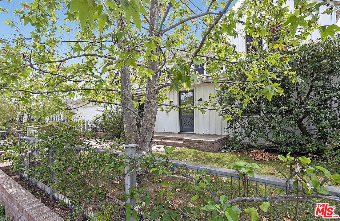 753 Ocampo Drive Pacific Palisades, CA 90272 - Photo 3 of 53