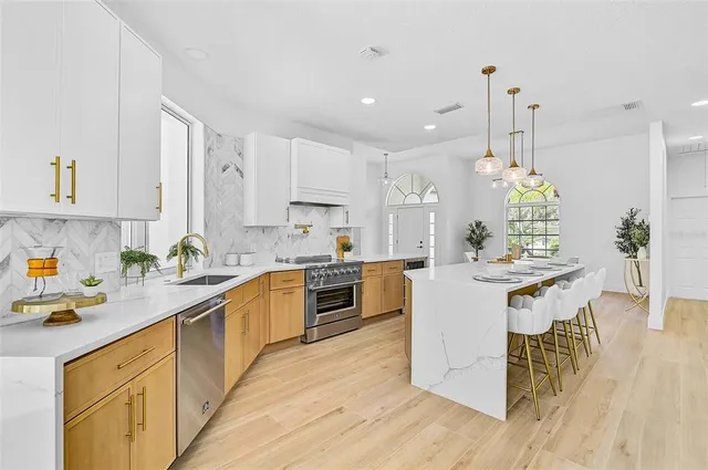 $895,000 | 2072 Tocobaga Lane, Nokomis, FL 34275