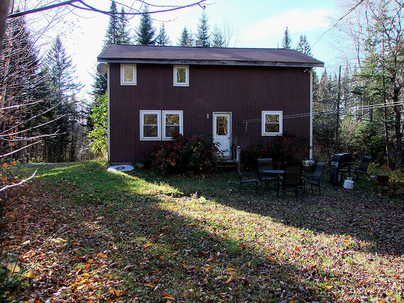 353 South Hemore Road Houlton, ME 04730 - Photo 6 of 35 lansingjones-ext4