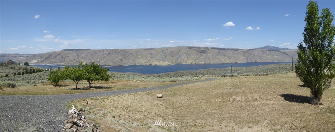 3352 East Spring Canyon Road Grand Coulee, WA 99133 - Photo 3 of 31 Gallery Image 3