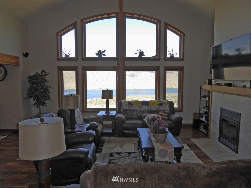 3352 East Spring Canyon Road Grand Coulee, WA 99133 - Photo 7 of 31 Gallery Image 7