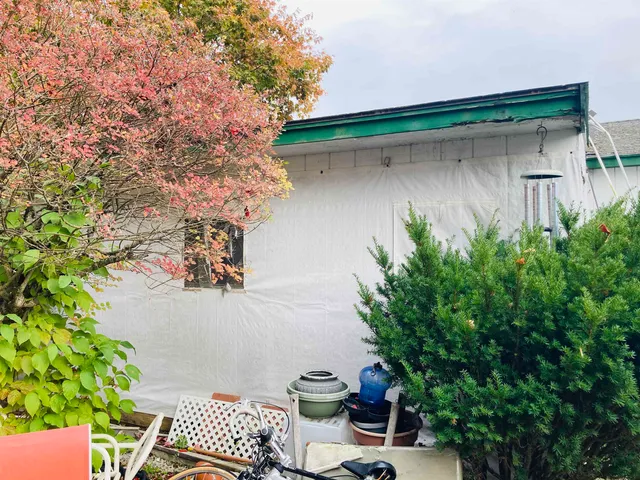 $325,000 | 13 Elm Street, Epping, NH 03042