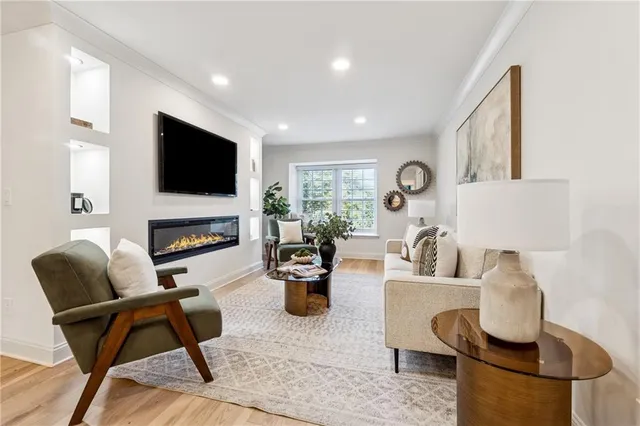 $389,900 | 107 La Rue Place Northwest, Atlanta, GA 30327