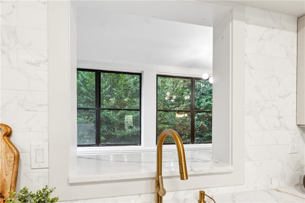 107 La Rue Place Northwest Atlanta, GA 30327 - Photo 5 of 29