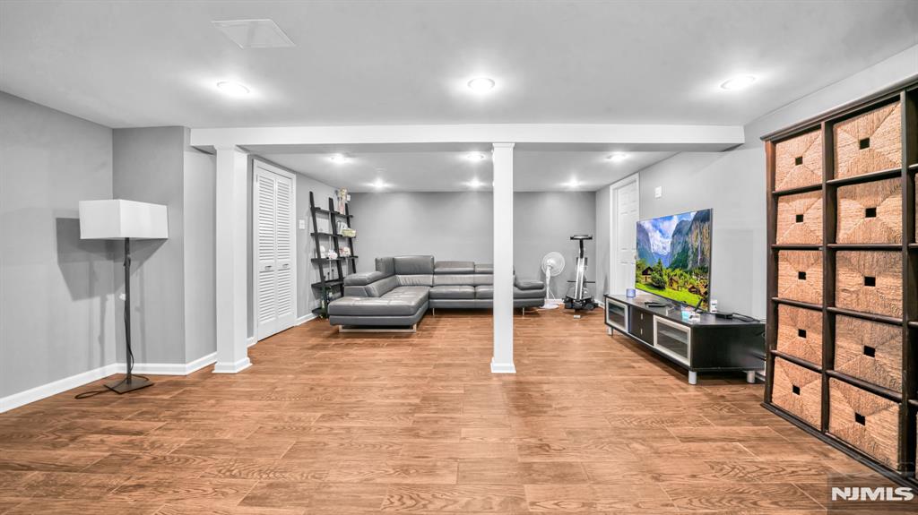 26 Devonshire Road Cresskill, NJ 07626 - Photo 37 of 47