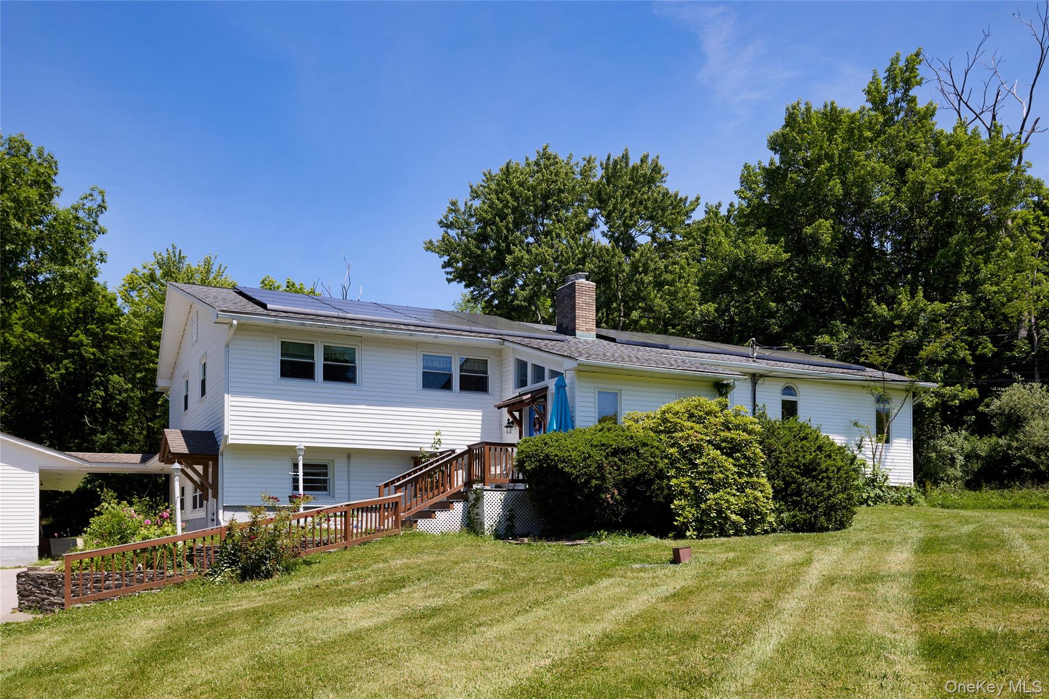 17 Derick Drive Fishkill, NY 12524 - Photo 3 of 49