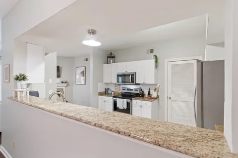 $324,900 | 6820 Highway 70 South, Unit 403, Nashville, TN 37221