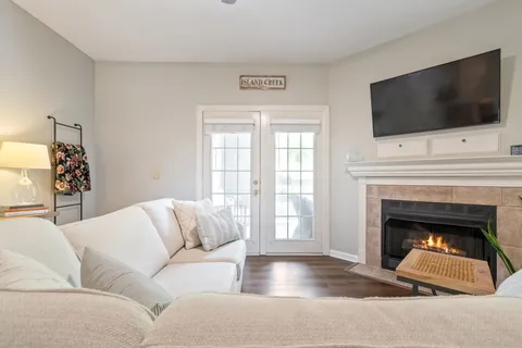 $324,900 | 6820 Highway 70 South, Unit 403, Nashville, TN 37221