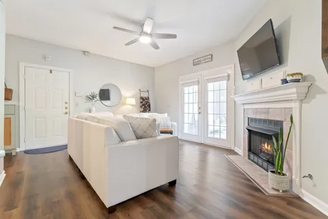 $324,900 | 6820 Highway 70 South, Unit 403, Nashville, TN 37221