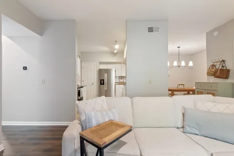 $324,900 | 6820 Highway 70 South, Unit 403, Nashville, TN 37221