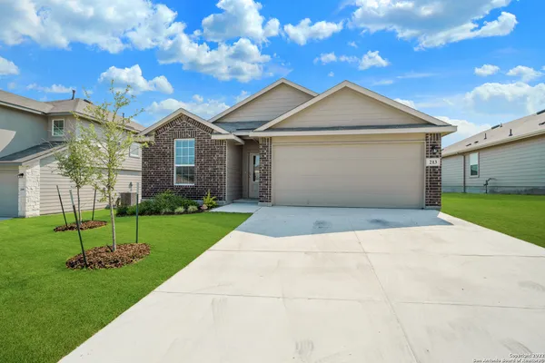 $1,950 | 213 Gravel Gray, Cibolo, TX 78108