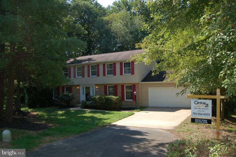 7580 Vogels Way Springfield, VA 22153 - Photo 18 of 23 Exterior (Front)