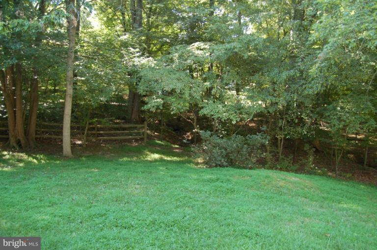 7580 Vogels Way Springfield, VA 22153 - Photo 19 of 23 Exterior (Rear)