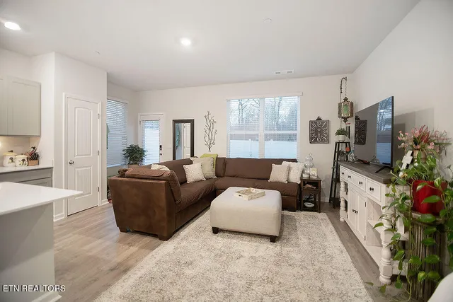 $269,999 | 191 Dale Mires Lane, Baxter, TN 38544