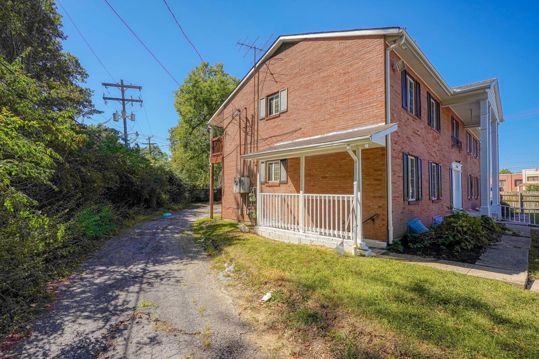 2505 Woodley Road Columbus, OH 43231 - Photo 7 of 70 2505 Woodley Rd (11)