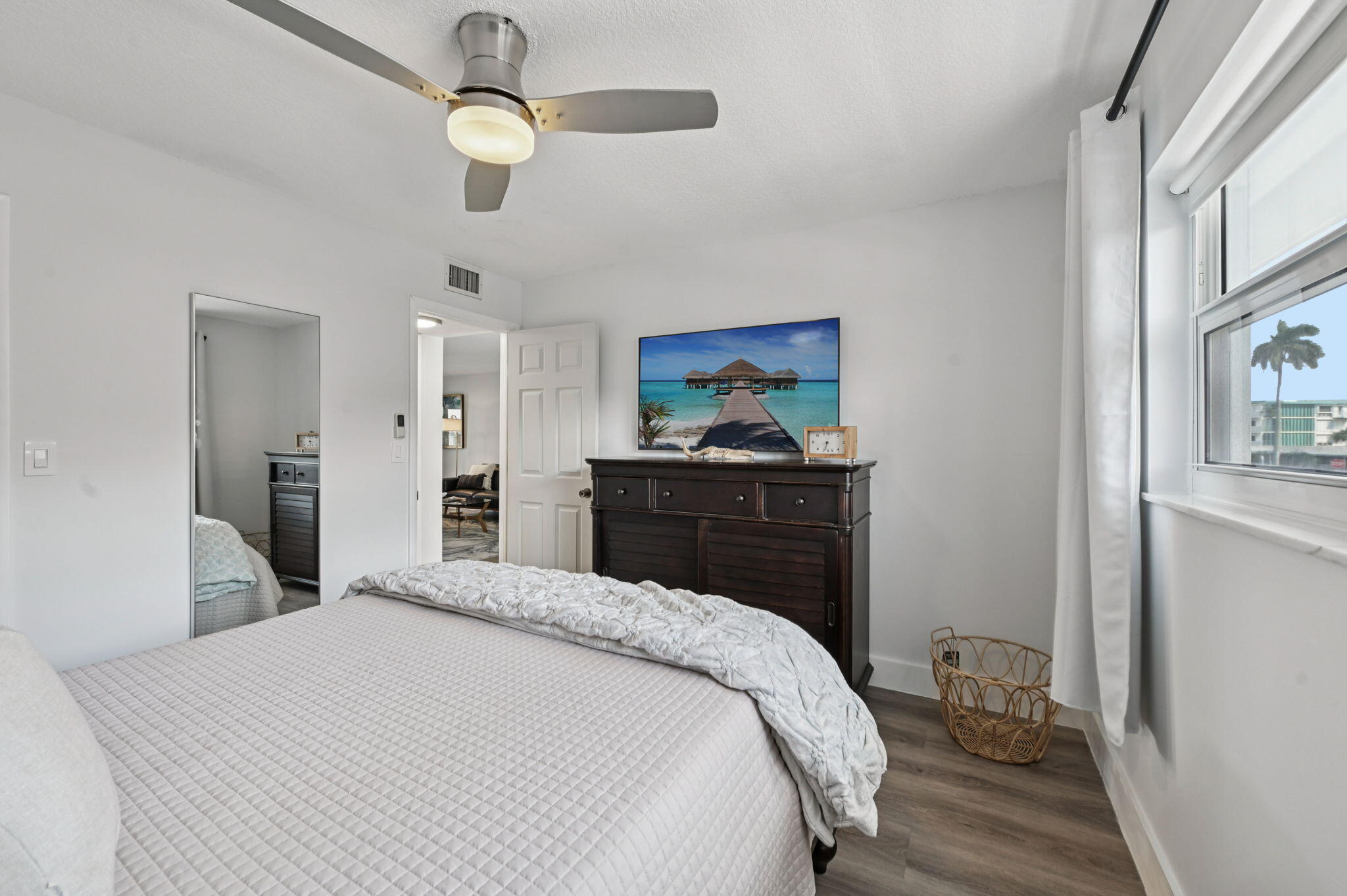 1461 South Ocean Boulevard, Unit 204 Lauderdale-by-the-Sea, FL 33062 - Photo 19 of 84 17-web-or-mls-S Ocean Blvd-S1111-017