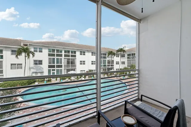 $399,900 | 1461 South Ocean Boulevard, Unit 204, Lauderdale-by-the-Sea, FL 33062