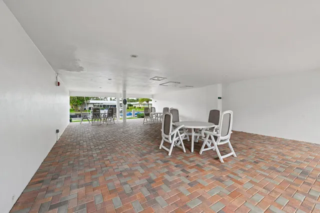 $399,900 | 1461 South Ocean Boulevard, Unit 204, Lauderdale-by-the-Sea, FL 33062