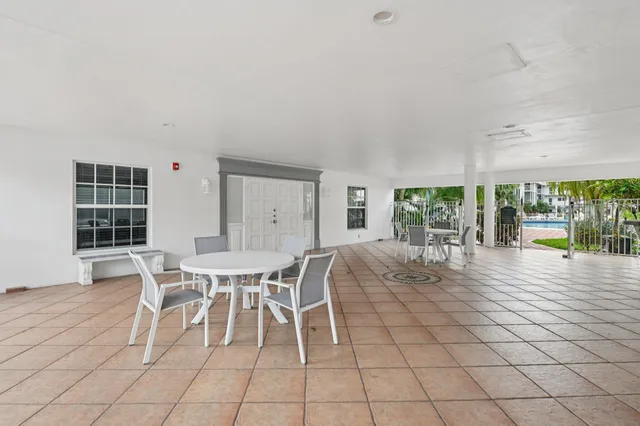 $399,900 | 1461 South Ocean Boulevard, Unit 204, Lauderdale-by-the-Sea, FL 33062