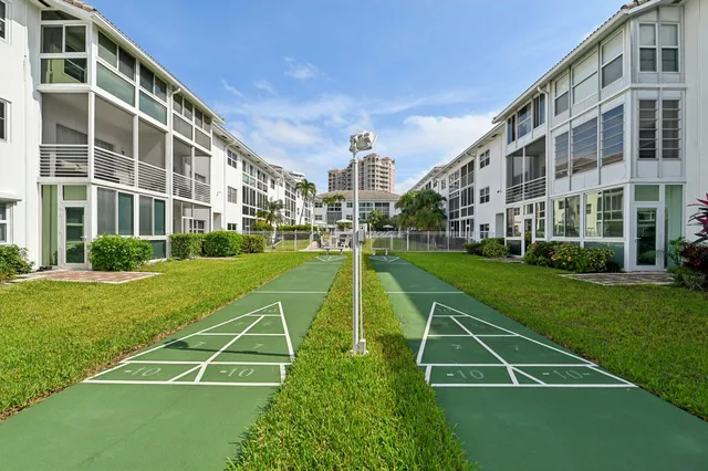 $399,900 | 1461 South Ocean Boulevard, Unit 204, Lauderdale-by-the-Sea, FL 33062