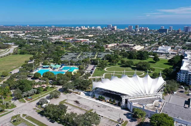 $399,900 | 1461 South Ocean Boulevard, Unit 204, Lauderdale-by-the-Sea, FL 33062