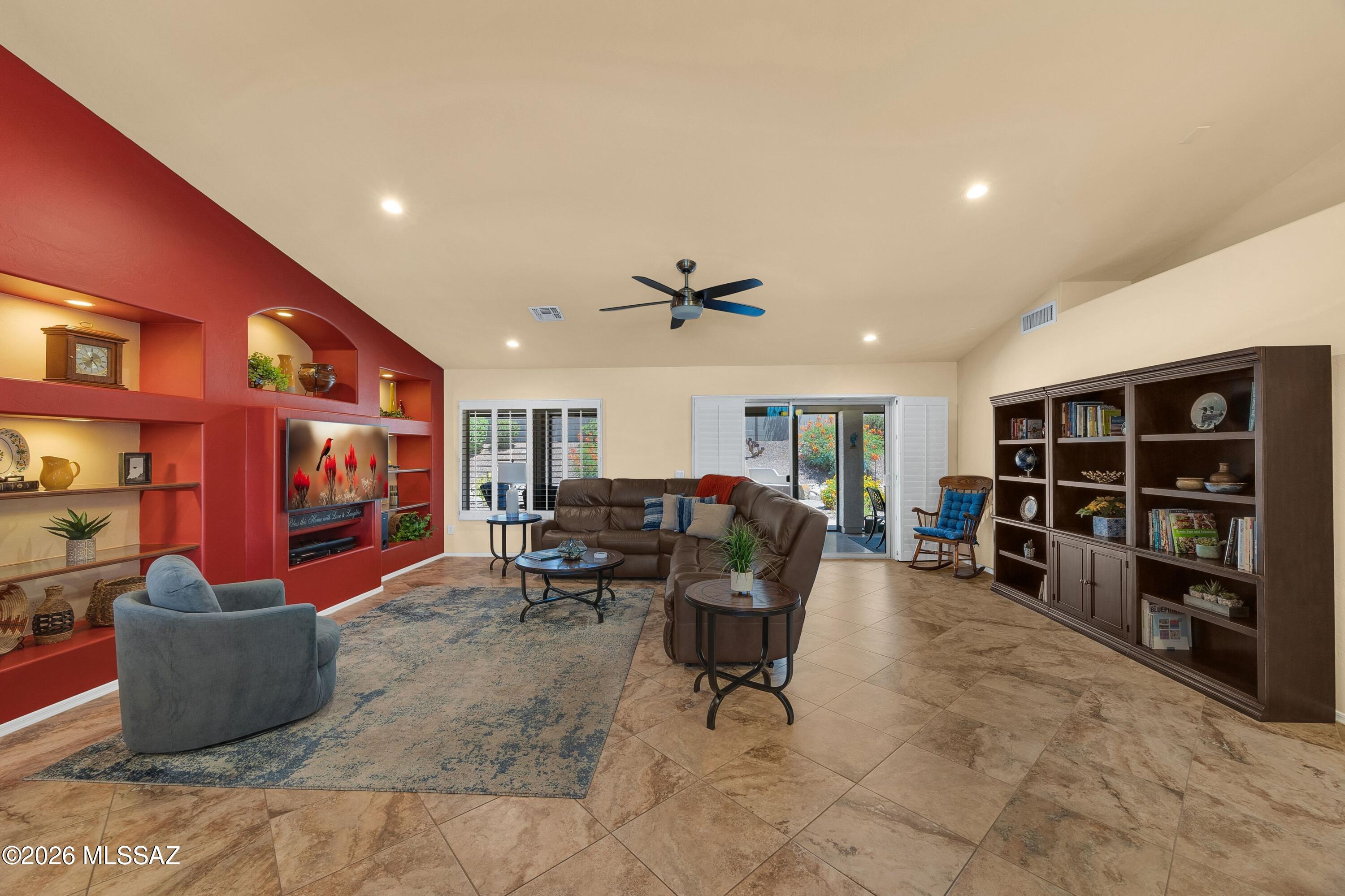 61852 East Sandlewood Road Tucson, AZ 85739 - Photo 10 of 50 Spacious Great Room