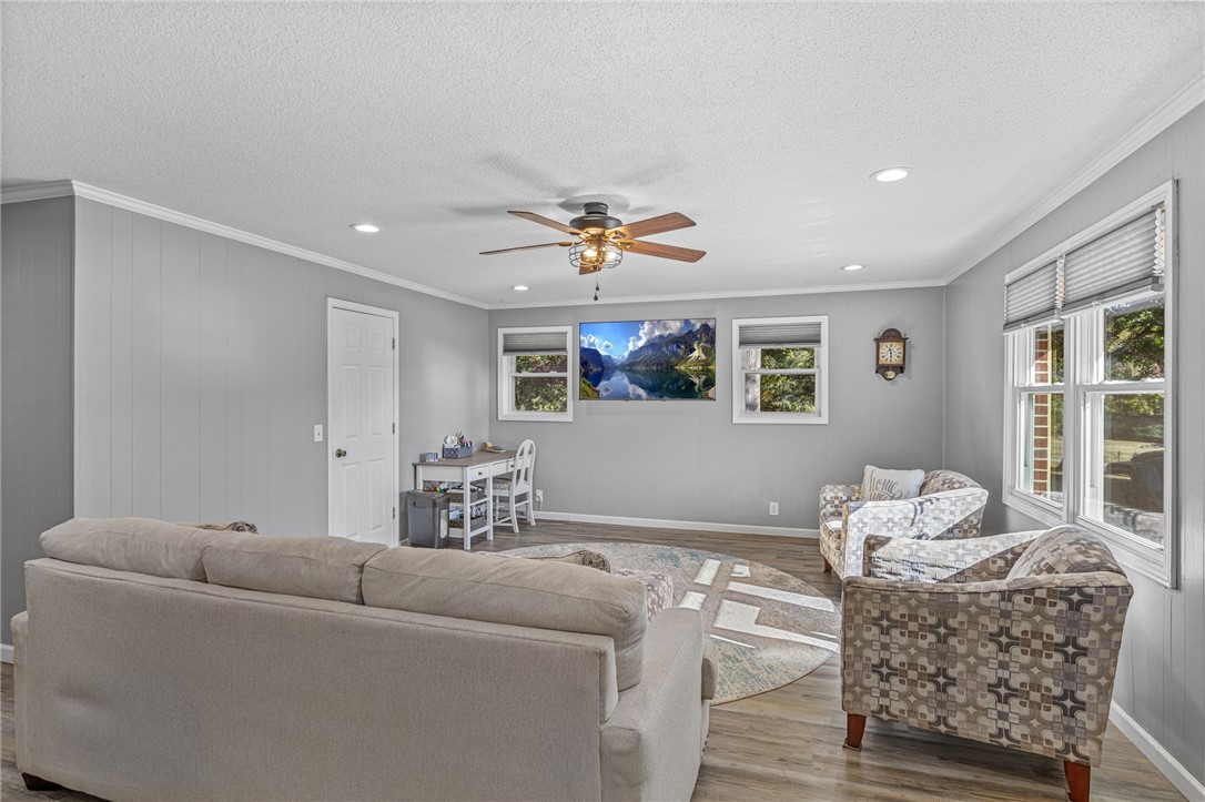 232 Strawberry Road Anderson, SC 29626 - Photo 18 of 40