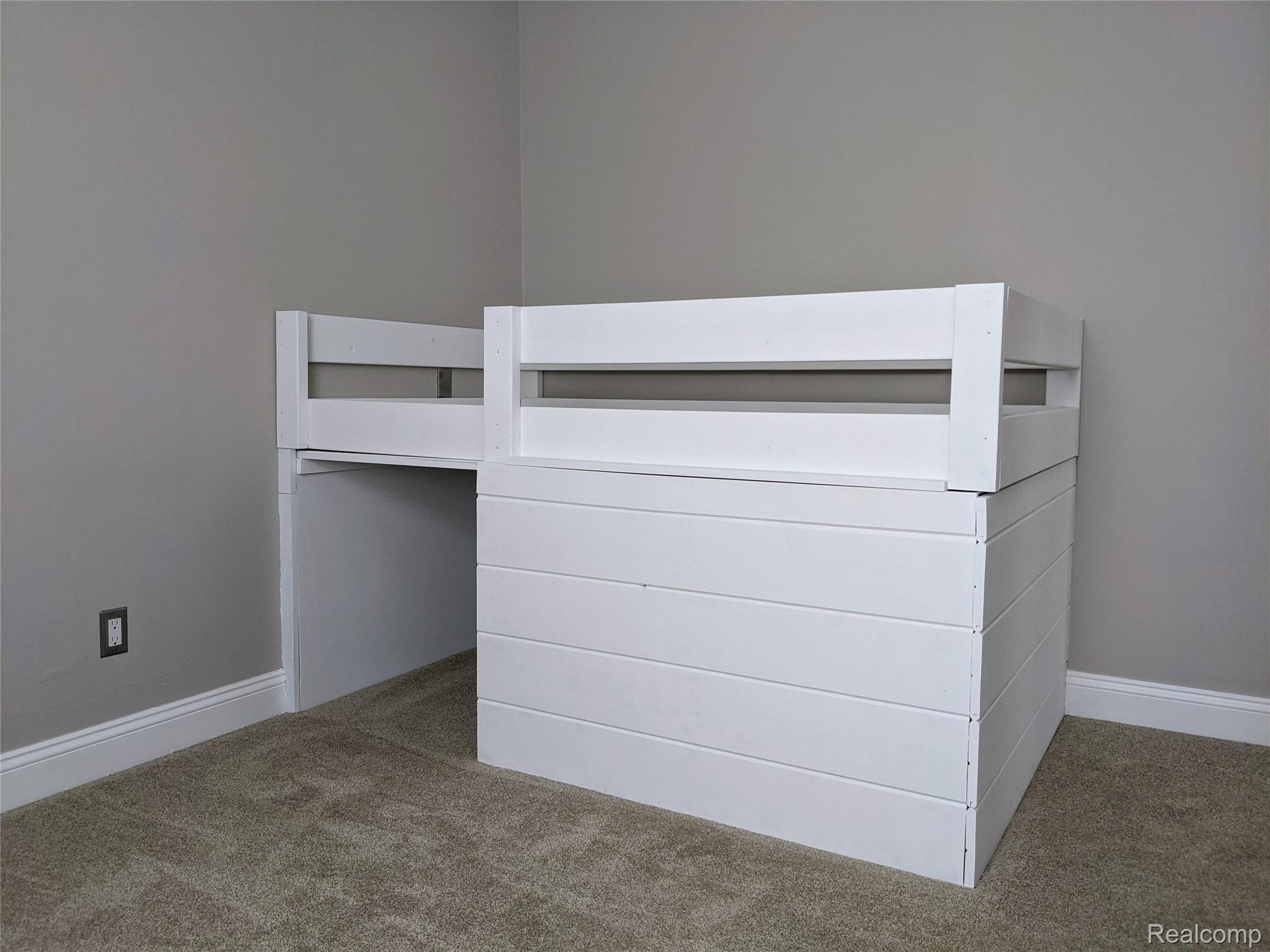 67 North Roslyn Road Waterford, MI 48328 - Photo 10 of 23 Bedroom 1 w built in loft bed