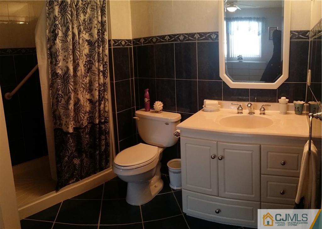 703 B Croydon Road Monroe Township, NJ 08831 - Photo 14 of 20 Gallery Image 14