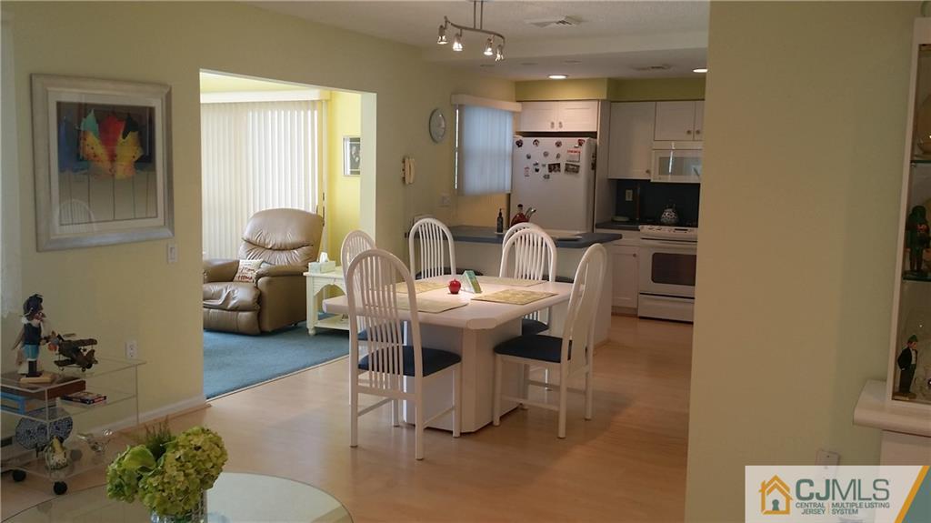 703 B Croydon Road Monroe Township, NJ 08831 - Photo 4 of 20 Gallery Image 4