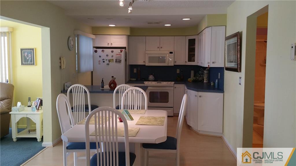 703 B Croydon Road Monroe Township, NJ 08831 - Photo 5 of 20 Gallery Image 5