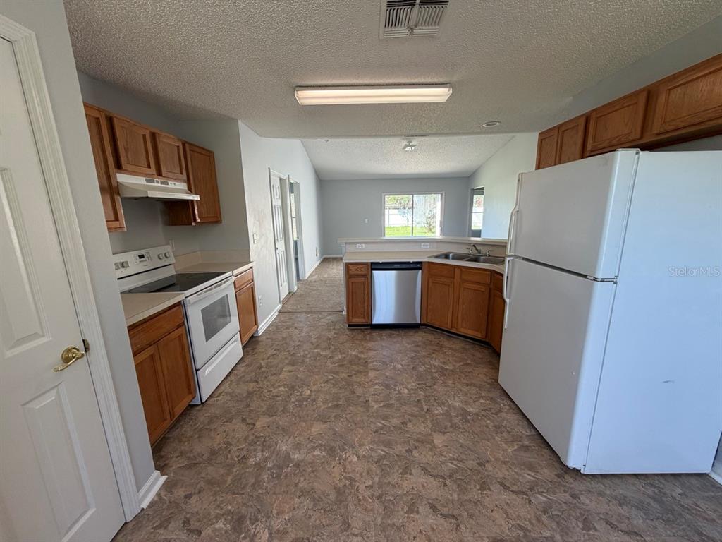 18 Roxbury Lane Palm Coast, FL 32164 - Photo 3 of 13