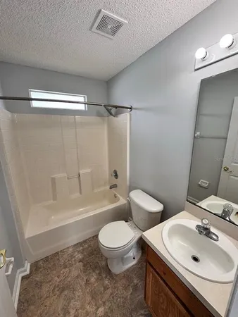 $1,795 | 18 Roxbury Lane, Palm Coast, FL 32164