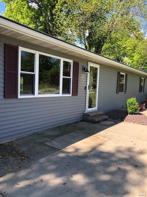 13834 St Rose Road Highland, IL 62249 - Photo 8 of 14