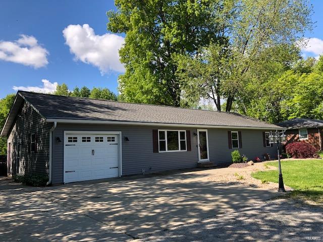 13834 St Rose Road Highland, IL 62249 - Photo 9 of 14