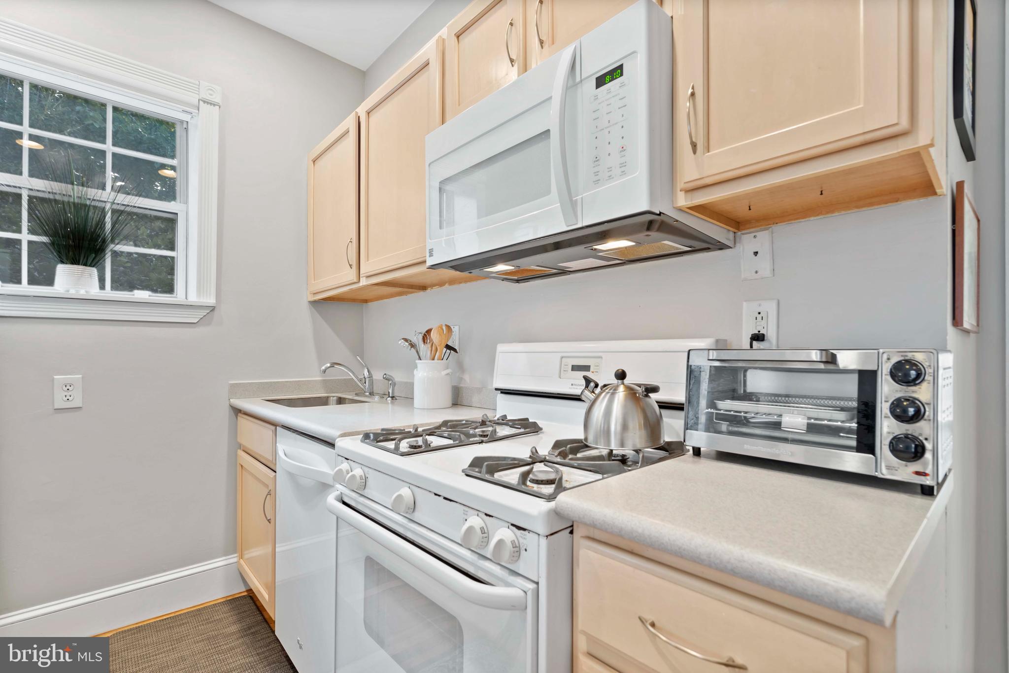 1711 35th Street Northwest, Unit 7 Washington, DC 20007 - Photo 6 of 29
