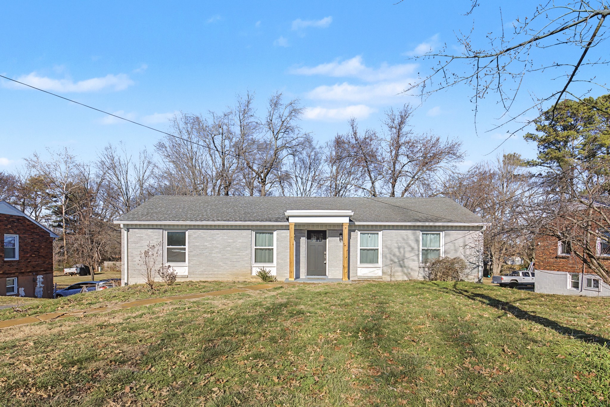 652 Harding Place Nashville, TN 37211 - Photo 2 of 32