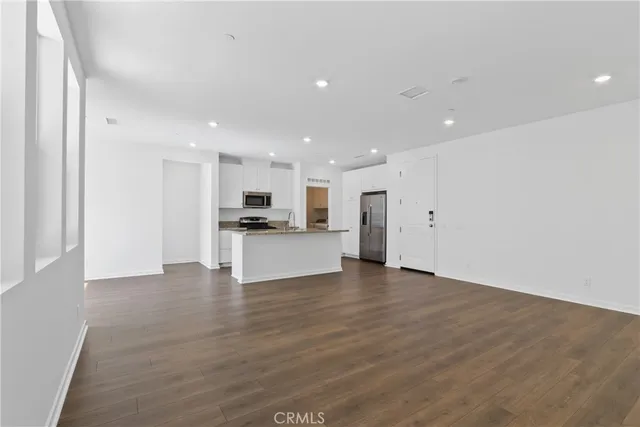 $3,000 | 960 North Tangent Privado, Unit 305, Ontario, CA 91764