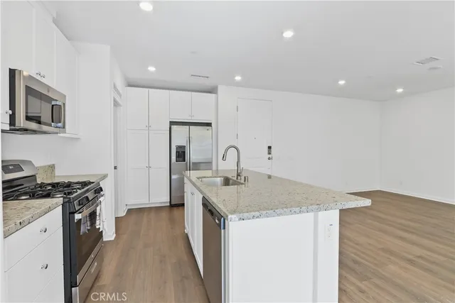 $3,000 | 960 North Tangent Privado, Unit 305, Ontario, CA 91764