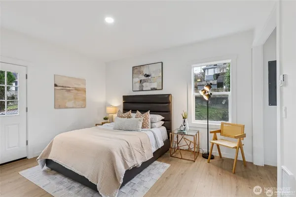 $950,000 | 4002 Courtland Place South, Seattle, WA 98118