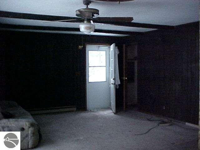 12020 Aylsworth Road Beulah, MI 49617 - Photo 5 of 9 1699307-4.JPG