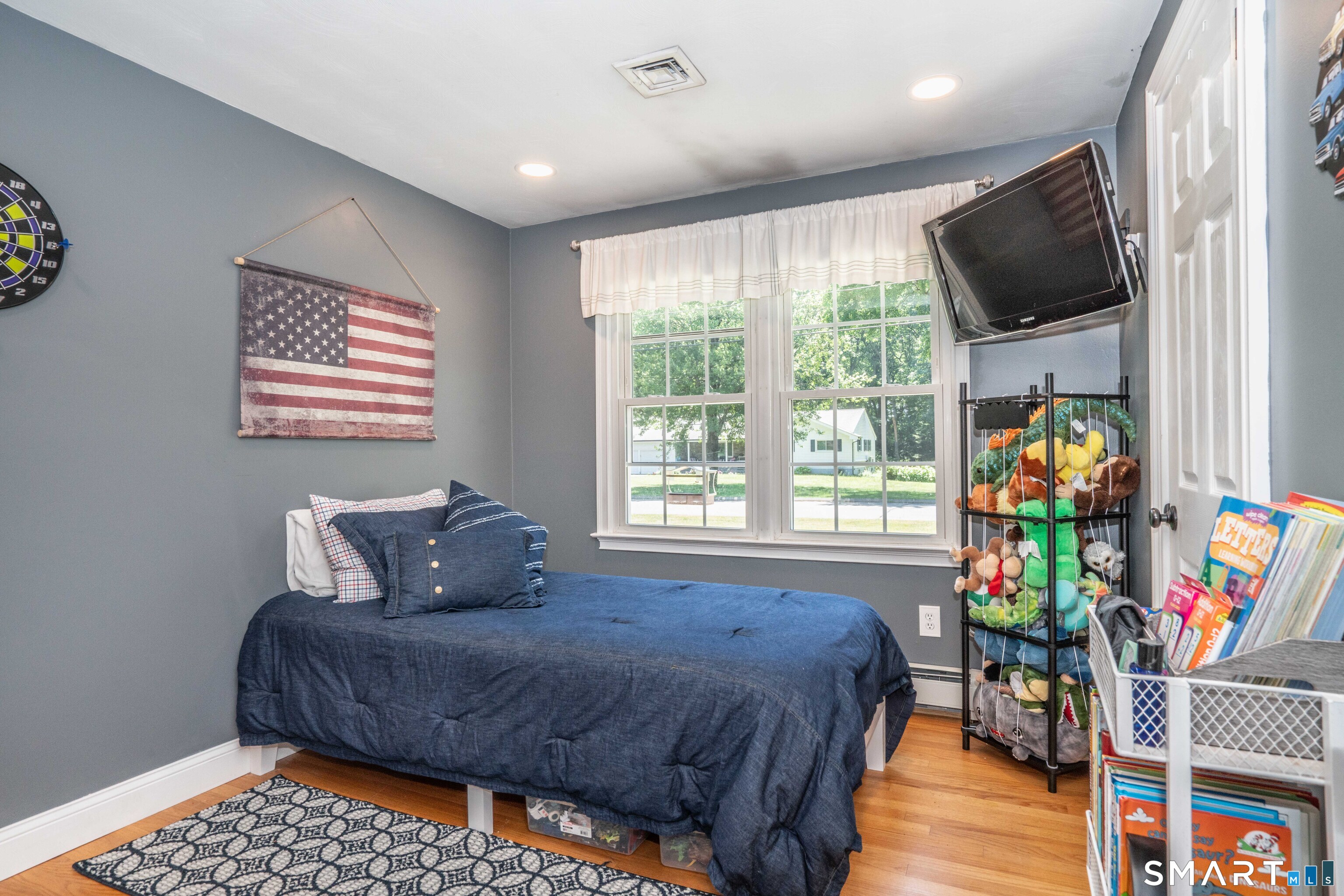 355 Burnham Street Manchester, CT 06042 - Photo 23 of 40