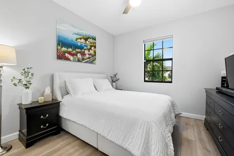 $500,000 | 10457 Wellington Parc Drive, Wellington, FL 33449