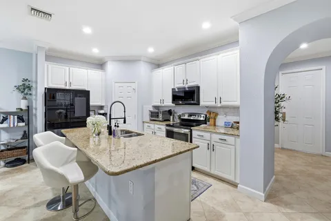 $500,000 | 10457 Wellington Parc Drive, Wellington, FL 33449